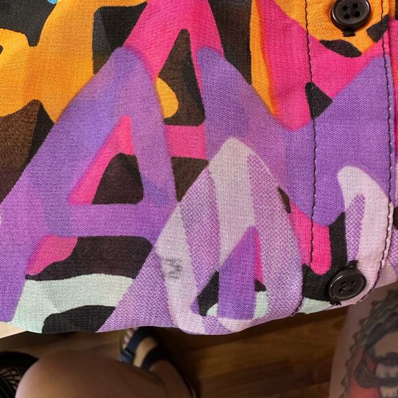 Live 4 Truth Button Front Tunic Womens M Multicolor Graffiti Print Long Sleeve - Picture 8 of 8